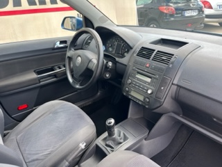 VOLKSWAGEN POLO HIGHLINE