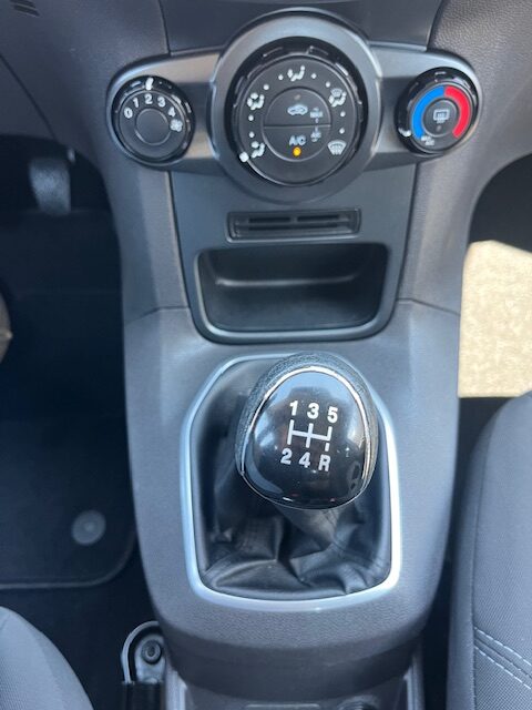 FORD FIESTA 1.2 TREND 5 P