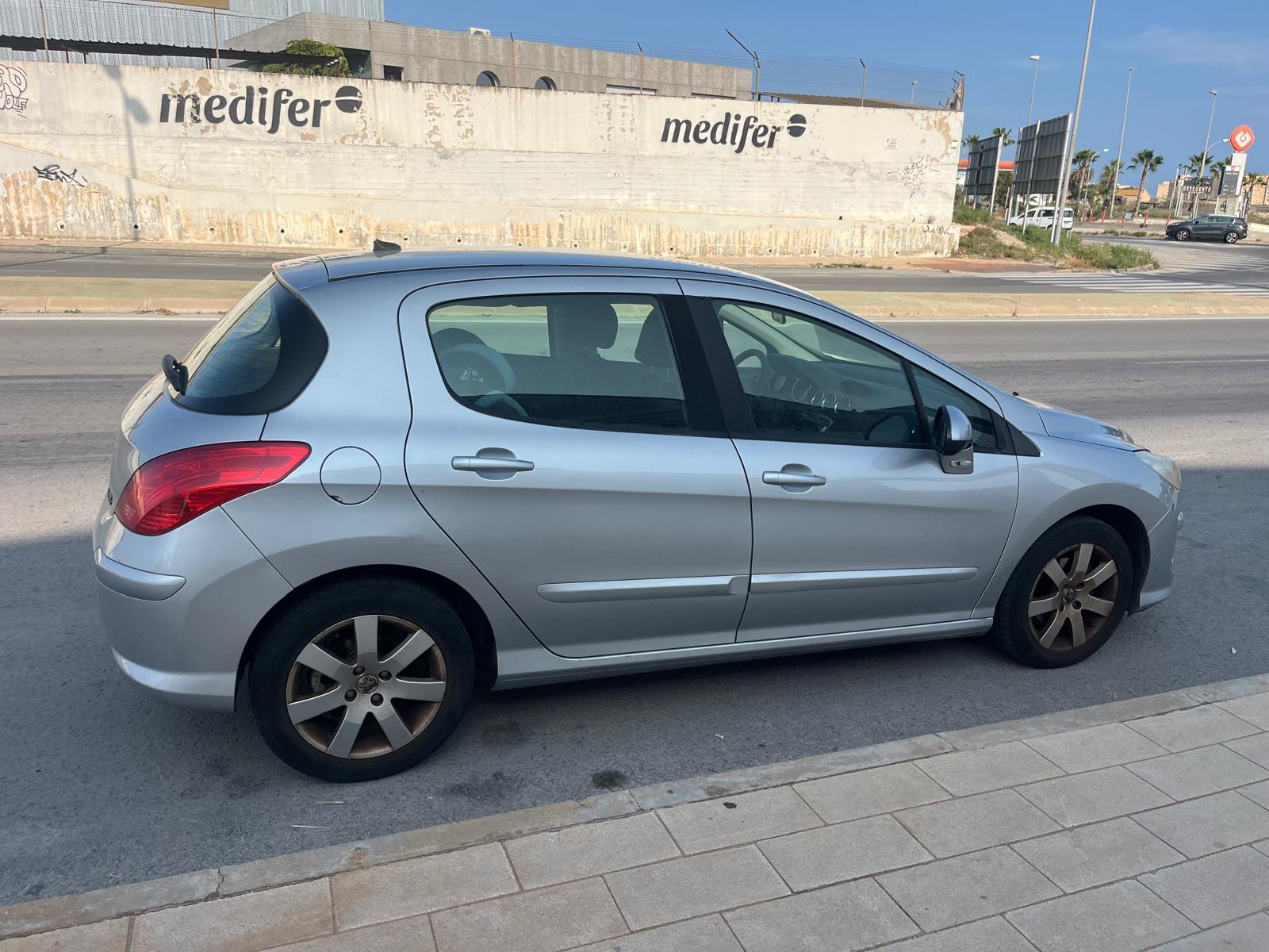 PEUGEOT 308 1.6 HDI SPORT