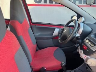 PEUGEOT 107 URBAN MOVE 1.0