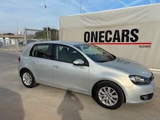 VOLKSWAGEN GOLF 1.6 ADVANCE