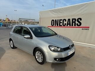 VOLKSWAGEN GOLF 1.6 ADVANCE