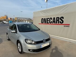 VOLKSWAGEN GOLF 1.6 ADVANCE