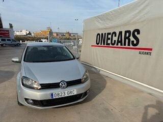 VOLKSWAGEN GOLF 1.6 ADVANCE