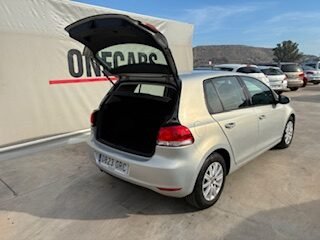 VOLKSWAGEN GOLF 1.6 ADVANCE