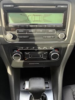 VOLKSWAGEN GOLF 1.6 ADVANCE