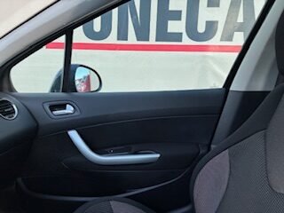 PEUGEOT 308 PREMIUM 2.0 HDI 