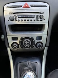 PEUGEOT 308 PREMIUM 2.0 HDI 