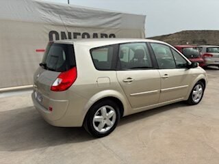RENAULT GRAN SCENIC 1.6 ADVANCE