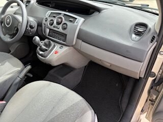 RENAULT GRAN SCENIC 1.6 ADVANCE