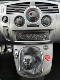 RENAULT GRAN SCENIC 1.6 ADVANCE