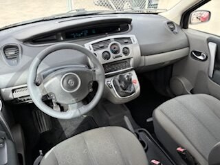 RENAULT GRAN SCENIC 1.6 ADVANCE