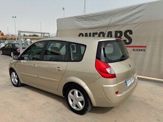 RENAULT GRAN SCENIC 1.6 ADVANCE