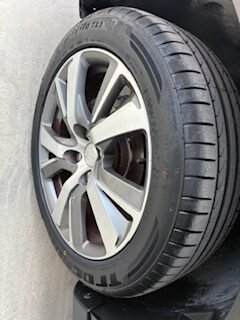 PEUGEOT 2008 E-HDI ALLURE