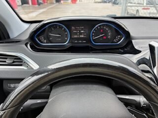 PEUGEOT 2008 E-HDI ALLURE