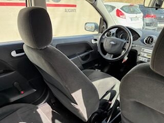 FORD FIESTA GUIA