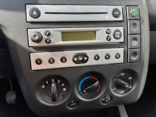 FORD FIESTA GUIA