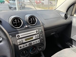FORD FIESTA GUIA