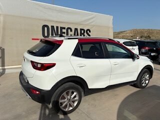 KIA STONIC 1.2 DRIVE